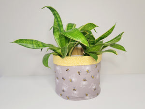 Buzzing About Plant Pouch (Medium)
